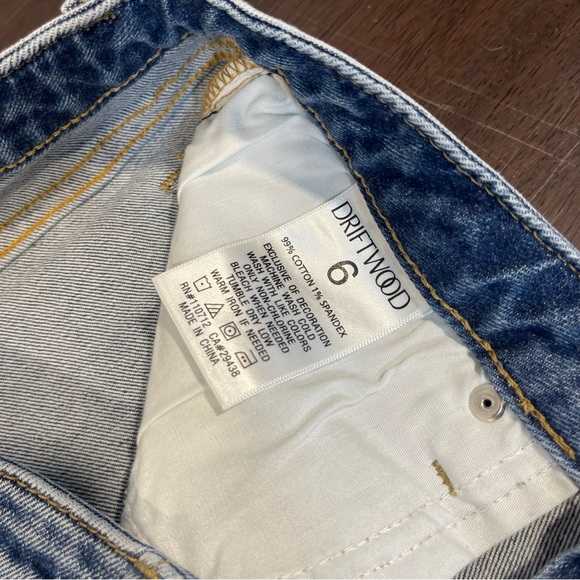 DRIFTWOOD Blue Jeans with Floral Embroidery - Picture 2 of 6